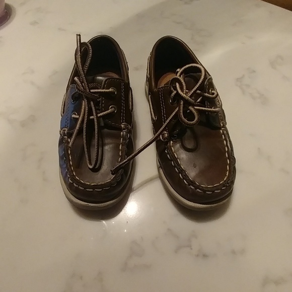 eddie bauer boat shoes